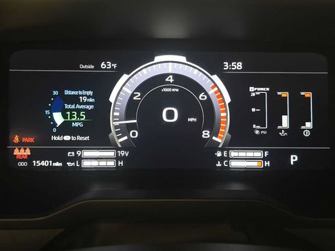 Used 2024 Toyota Tundra Platinum AWD/4WD image 12