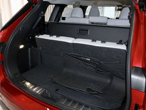 New 2025 Mitsubishi Outlander SE image 12