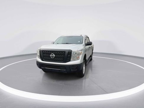 Used 2019 Nissan Titan S w/ S Utility Package image 3