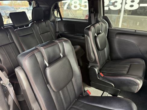 Used 2018 Dodge Grand Caravan GT image 10