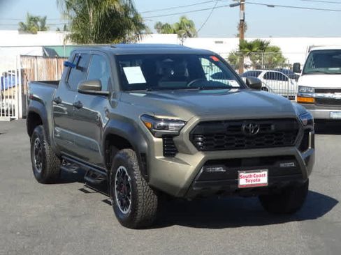 Used 2024 Toyota Tacoma TRD Off-Road image 2