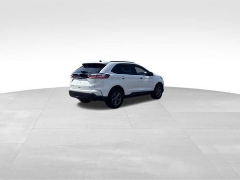 Certified 2024 Ford Edge SEL w/ Sport Appearance Package image 4