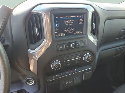 Used 2022 Chevrolet Silverado 1500 Custom image 9