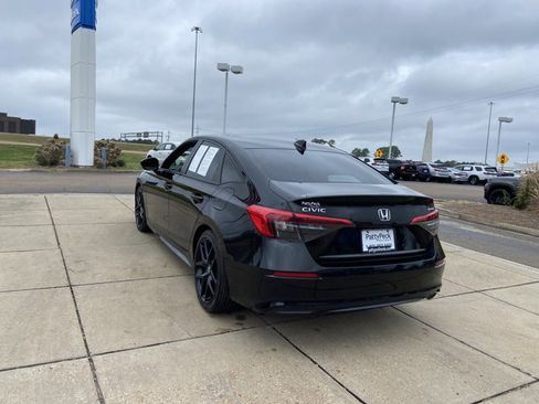 Used 2024 Honda Civic Sport image 8