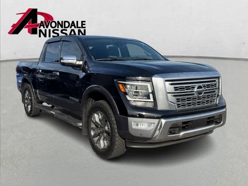 Certified 2022 Nissan Titan Platinum Reserve w/ Moonroof Package image 5