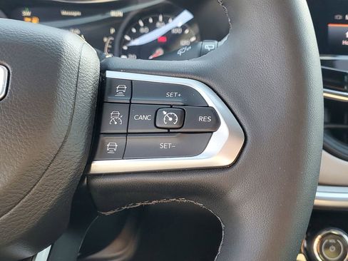 Used 2025 Jeep Compass Limited AWD/4WD image 24