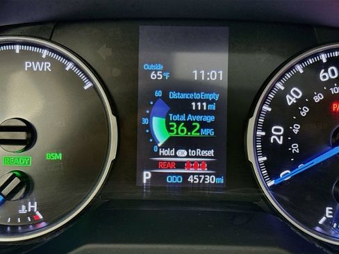 Used 2021 Toyota RAV4 XLE Premium AWD/4WD image 14