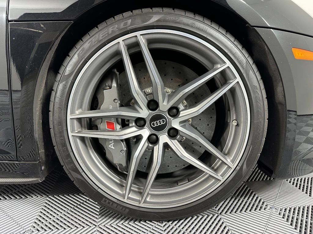 Used 2018 Audi R8 V10 plus AWD/4WD image 18