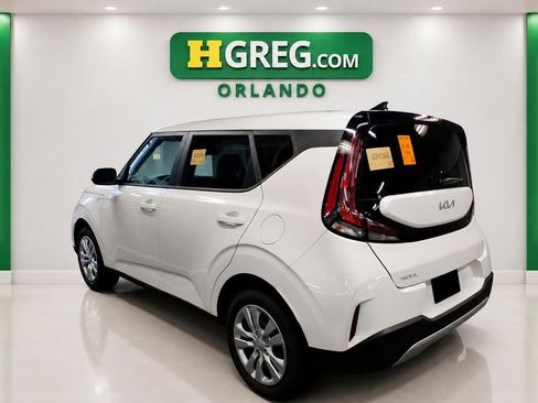 Used 2025 Kia Soul LX FWD image 2