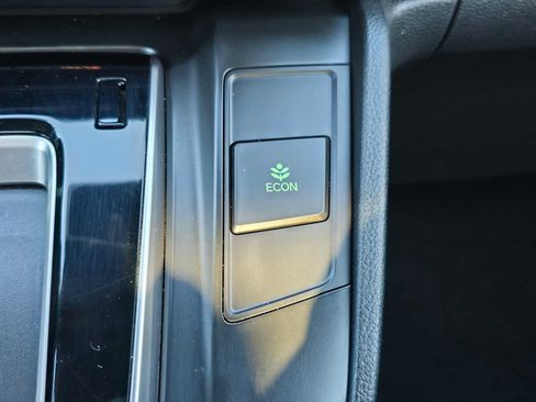 Used 2017 Honda CR-V Touring image 33