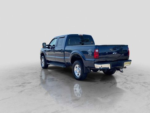 Used 2016 Ford F250 XLT w/ Snow Plow Prep Package AWD/4WD image 4