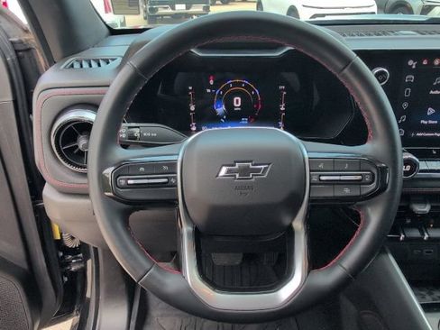 Used 2023 Chevrolet Colorado Z71 w/ Z71 Convenience Package 2 AWD/4WD image 16