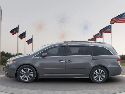 Used 2014 Honda Odyssey Touring Elite image 4