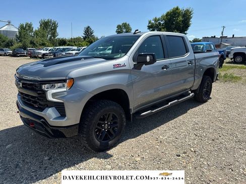 Used 2025 Chevrolet Silverado 1500 LT Trail Boss w/ LT Trail Boss Premium Package AWD/4WD image 1