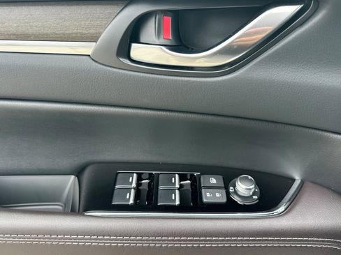 New 2025 MAZDA CX-5 Signature image 11