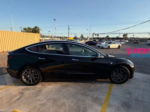 Used 2018 Tesla Model 3 Mid Range RWD image 7