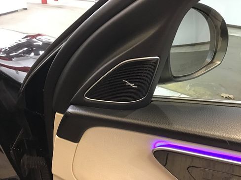 Used 2022 Mercedes-Benz C 300 4MATIC Sedan image 13