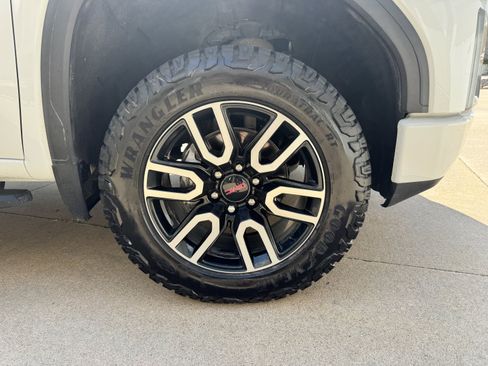 Used 2021 GMC Sierra 1500 AT4 AWD/4WD image 36
