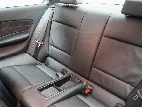 Used 2011 BMW 1 Series M image 18