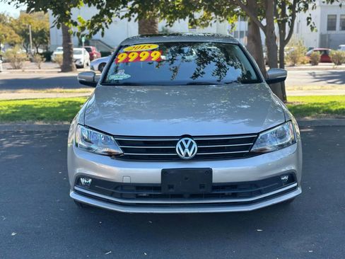 Used 2015 Volkswagen Jetta SEL image 2
