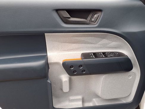 Certified 2022 Ford Maverick XLT image 13