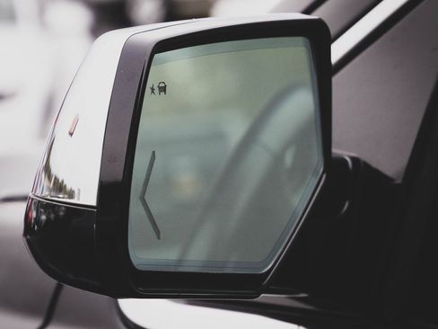 Used 2015 Chevrolet Tahoe LTZ image 31