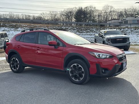 Used 2023 Subaru Crosstrek 2.0i Premium image 2