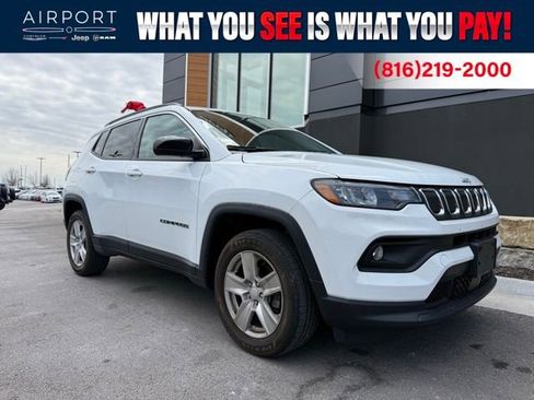 Used 2022 Jeep Compass Latitude AWD/4WD image 1