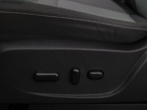 Used 2018 Ford Escape SE w/ Ford Safe & Smart Package image 14