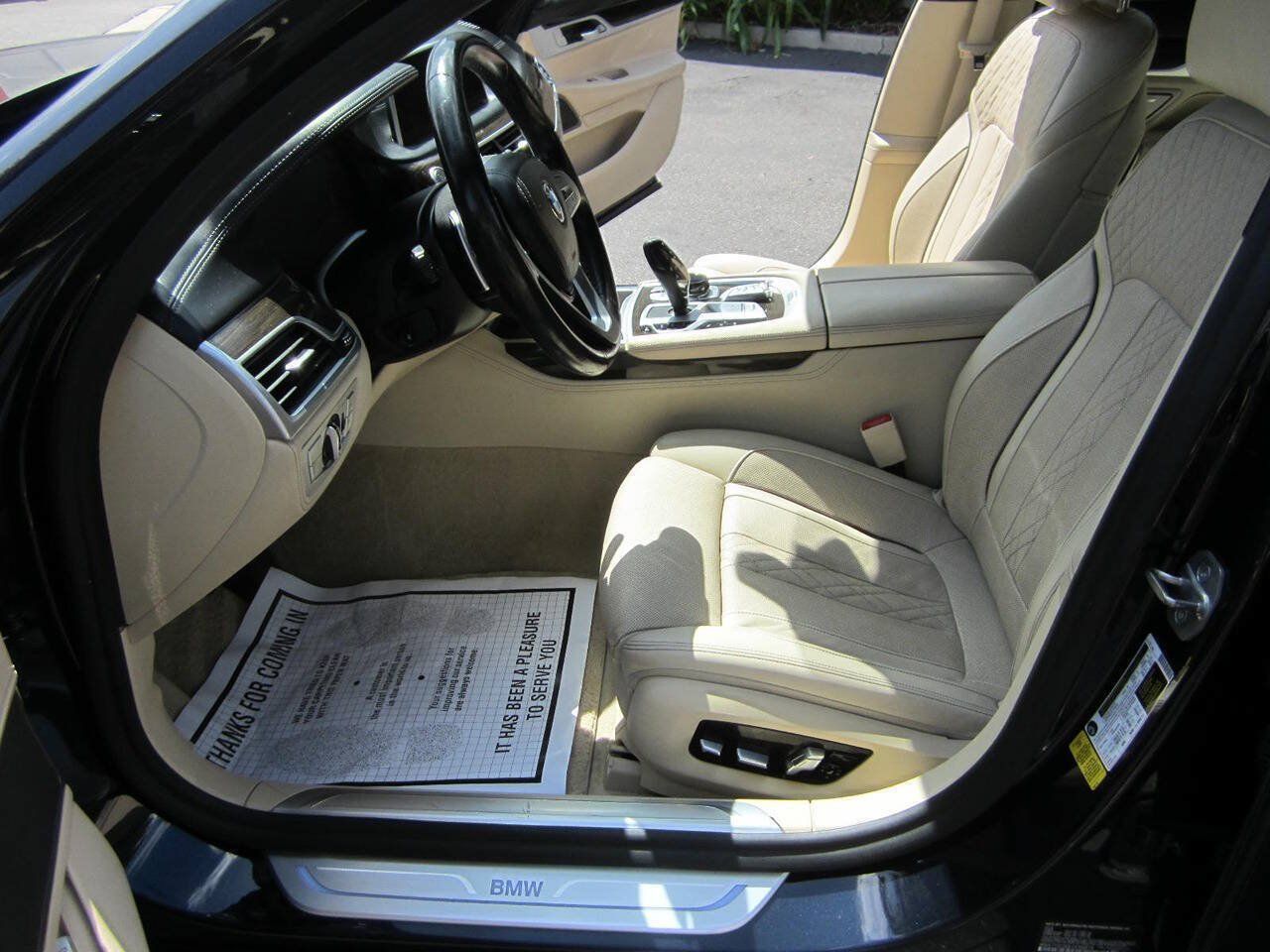 Used 2020 BMW 740i w/ Premium Package RWD image 28