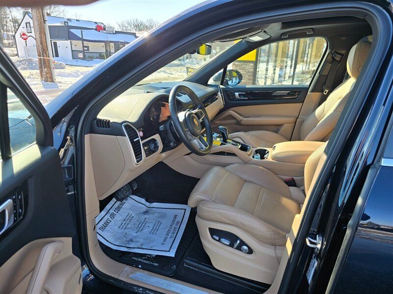 Used 2019 Porsche Cayenne AWD/4WD image 12