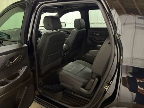 Used 2022 Chevrolet Traverse RS AWD/4WD image 24