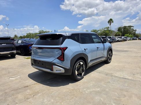 New 2027 Kia Seltos EX FWD image 8