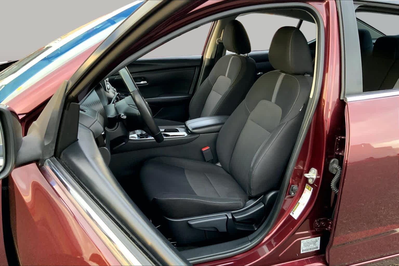 Used 2023 Nissan Sentra SV w/ All-Weather Package FWD image 8