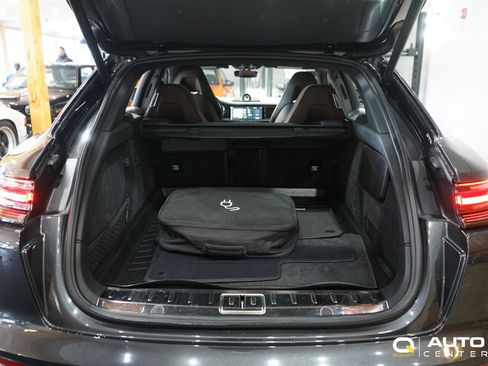 Used 2019 Porsche Panamera Turbo S image 48