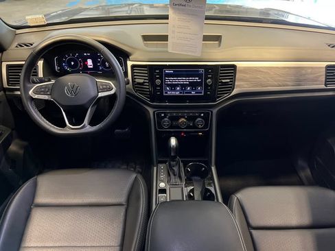 Certified 2023 Volkswagen Atlas Cross Sport SE w/ Black Wheel Package FWD image 19