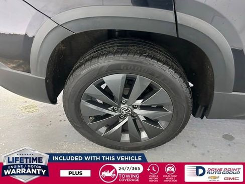 Used 2024 Volkswagen Taos S FWD image 10
