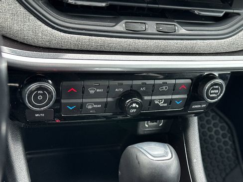 Used 2022 Jeep Compass Latitude w/ Convenience Group image 20