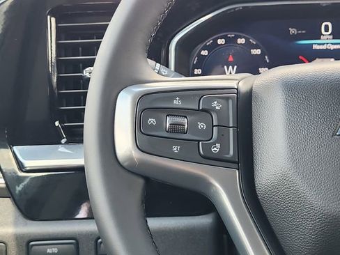 Used 2025 Chevrolet Silverado 1500 LT AWD/4WD image 28