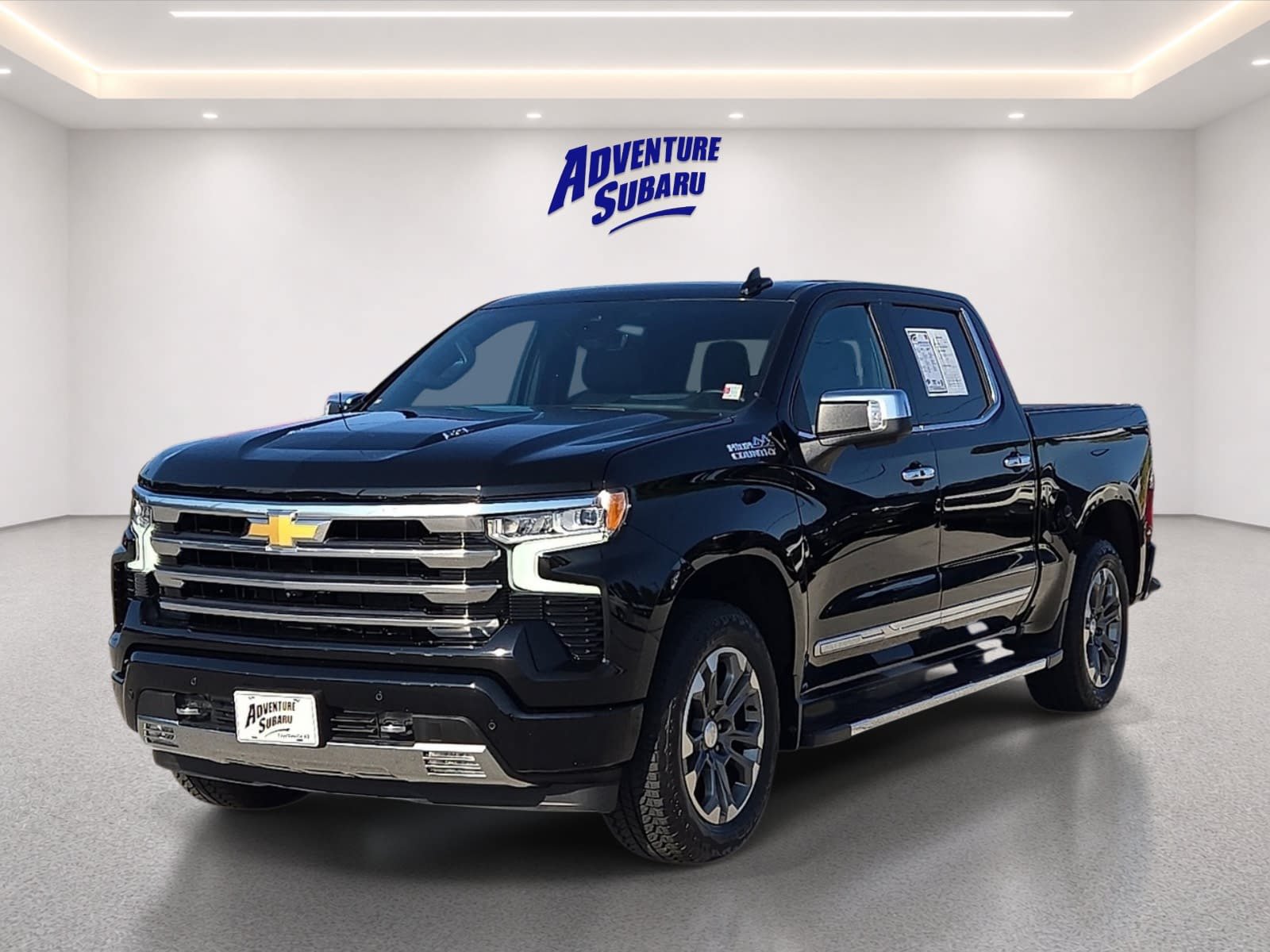 Used 2023 Chevrolet Silverado 1500 High Country w/ Technology Package AWD/4WD image 2