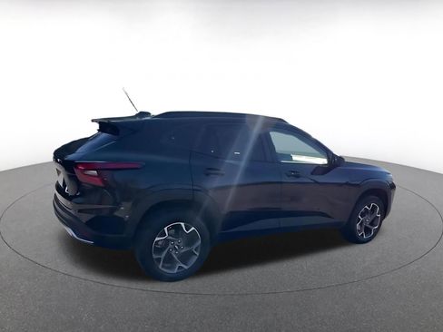 Used 2025 Chevrolet Trax LT w/ LT Convenience Package image 15