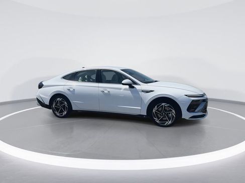 New 2026 Hyundai Sonata SEL FWD image 9