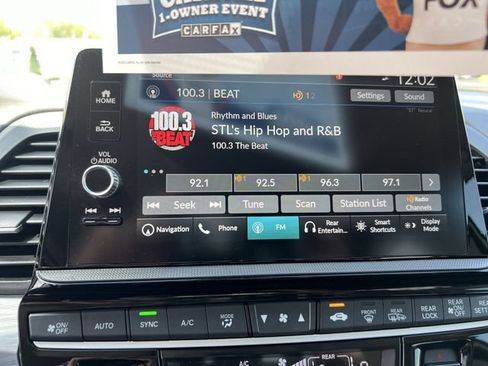 Used 2025 Honda Odyssey Elite image 14