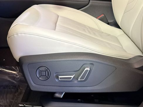 New 2026 Audi Q3 quattro 2.0T AWD/4WD image 17