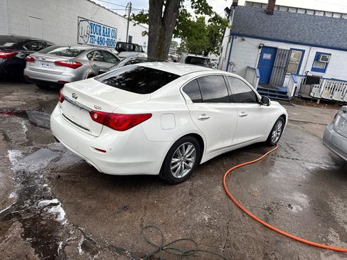 Used 2015 INFINITI Q50 Premium w/ Deluxe Touring Package image 4