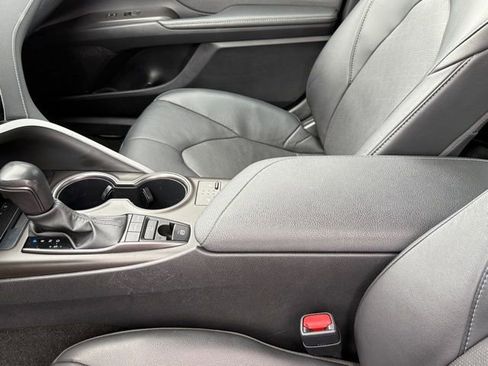 Used 2023 Toyota Camry XSE image 24