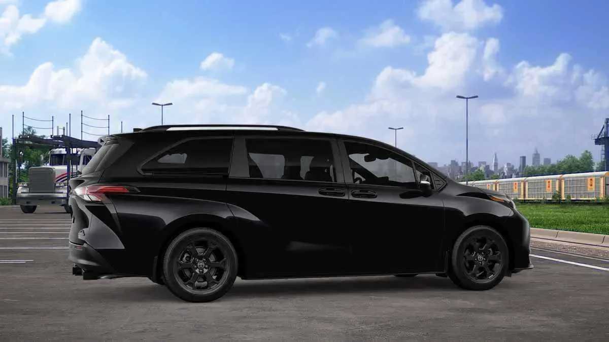 New 2026 Toyota Sienna XLE Woodland Edition AWD/4WD image 13