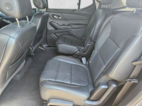 Used 2019 Chevrolet Traverse RS FWD image 19