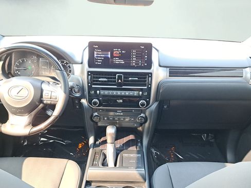 Used 2023 Lexus GX 460 Premium w/ Premium Package AWD/4WD image 29