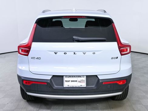 Used 2025 Volvo XC40 B5 Plus AWD/4WD image 30